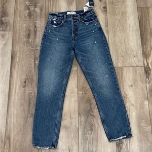 ABERCROMBIE & FITCH THE MOM HIGH RISE JEANS